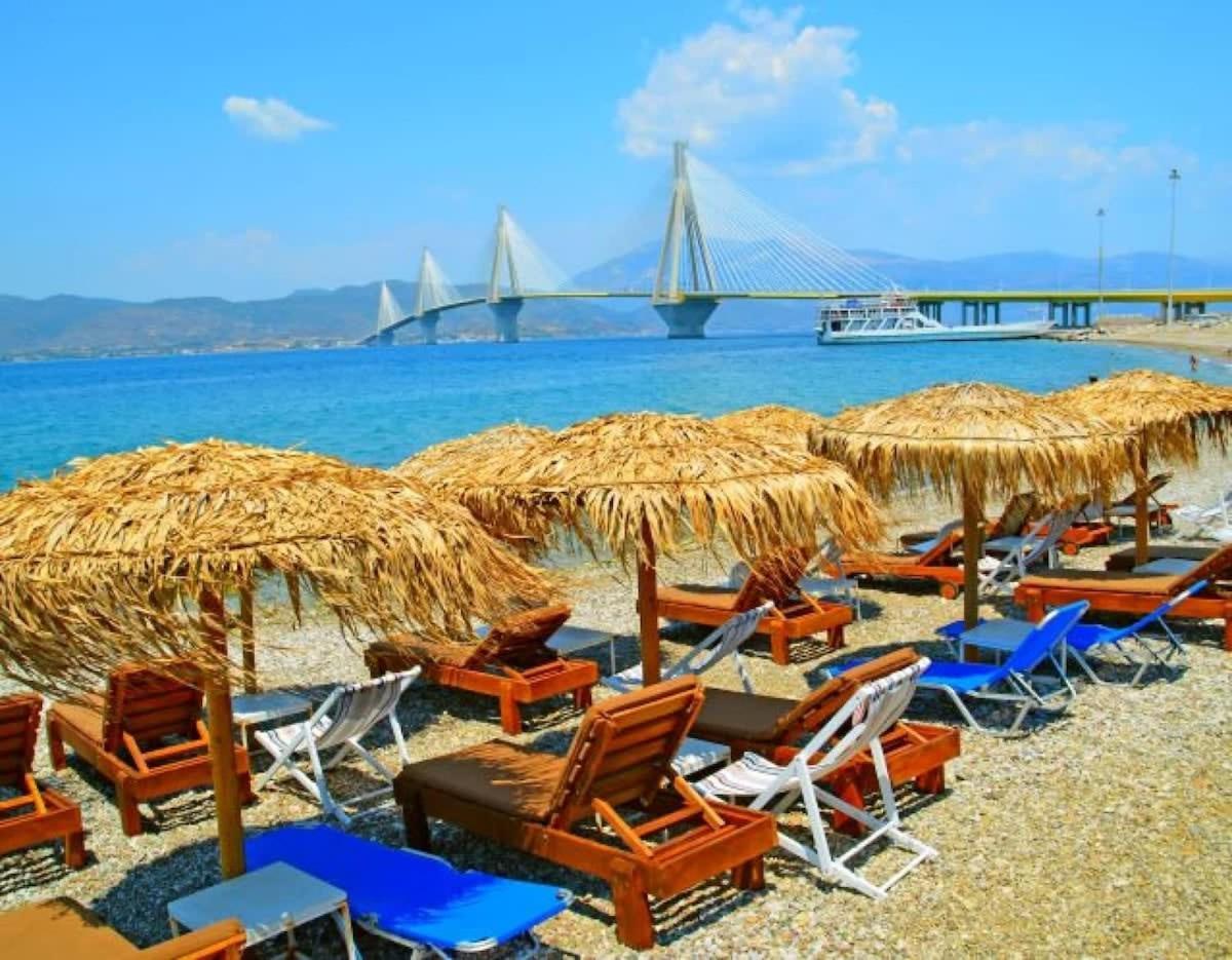 Patras Cozy Nest In The Vibrant City Center Exterior foto